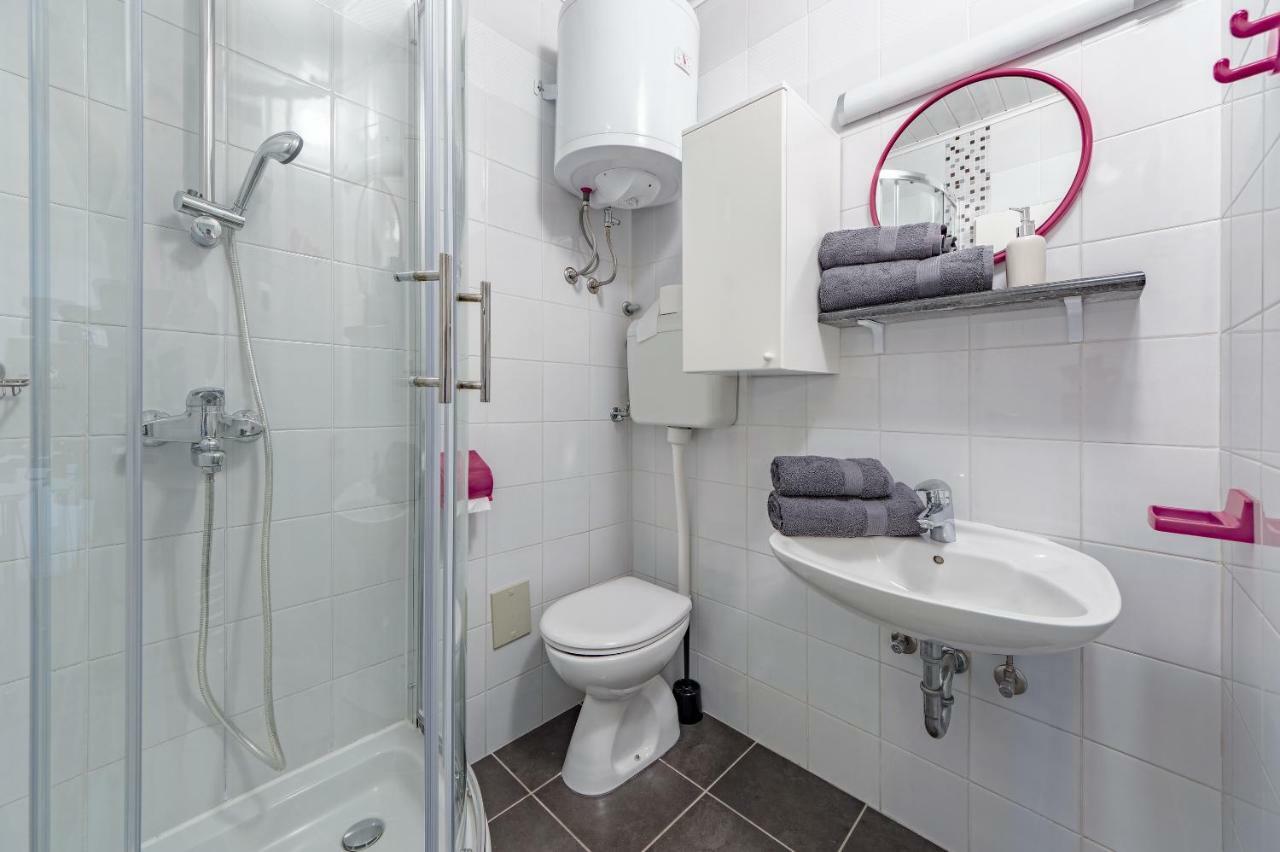 PUY Apartments Lodra מראה חיצוני תמונה