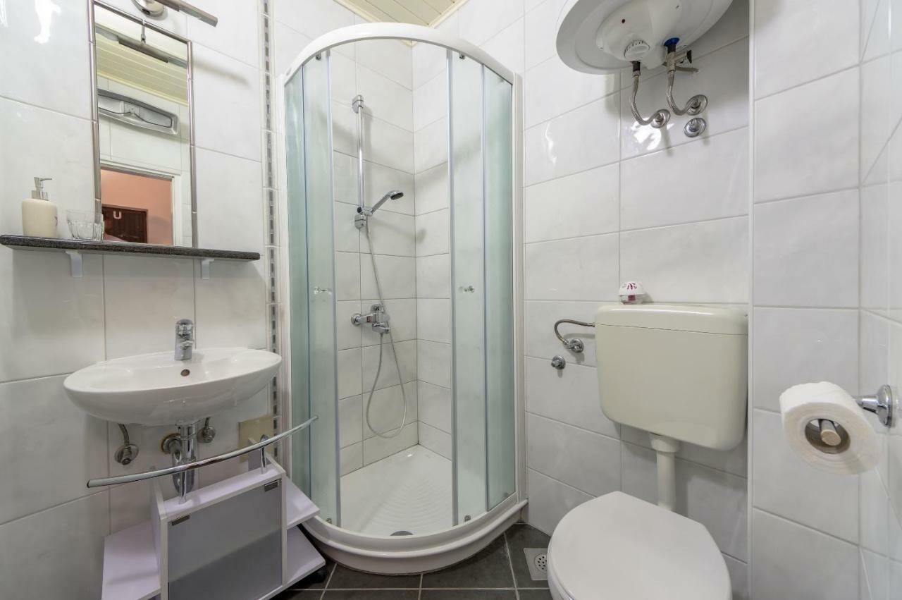 PUY Apartments Lodra מראה חיצוני תמונה